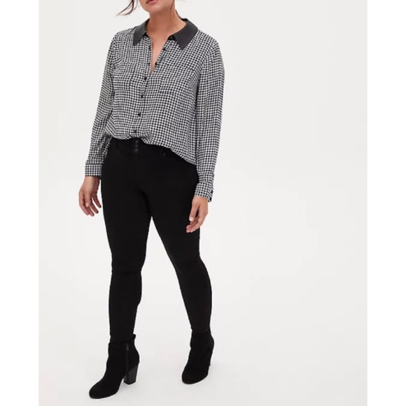 🆕Black White Houndstooth Georgette Faux Leather Collar Blouse Shirt 1 1X Torrid - Picture 3 of 7